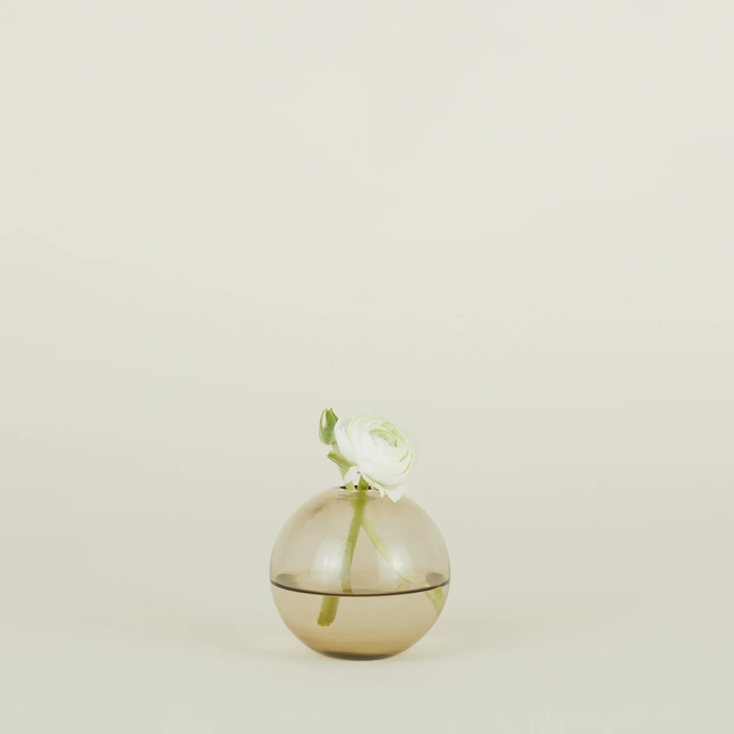 Aurora Sphere Vase - Smoke - Image 4