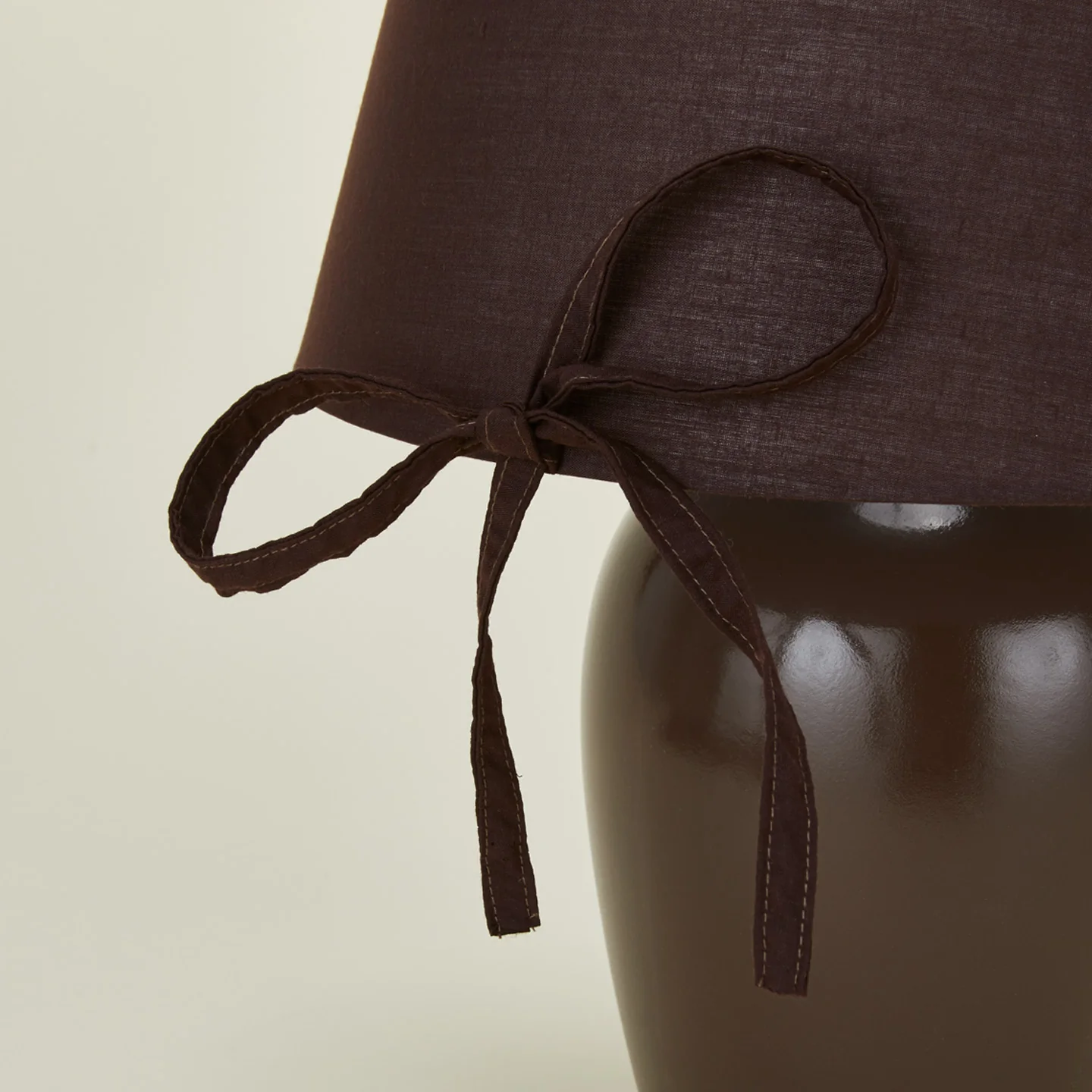 Burgundy Bows Table Lamp - Image 5