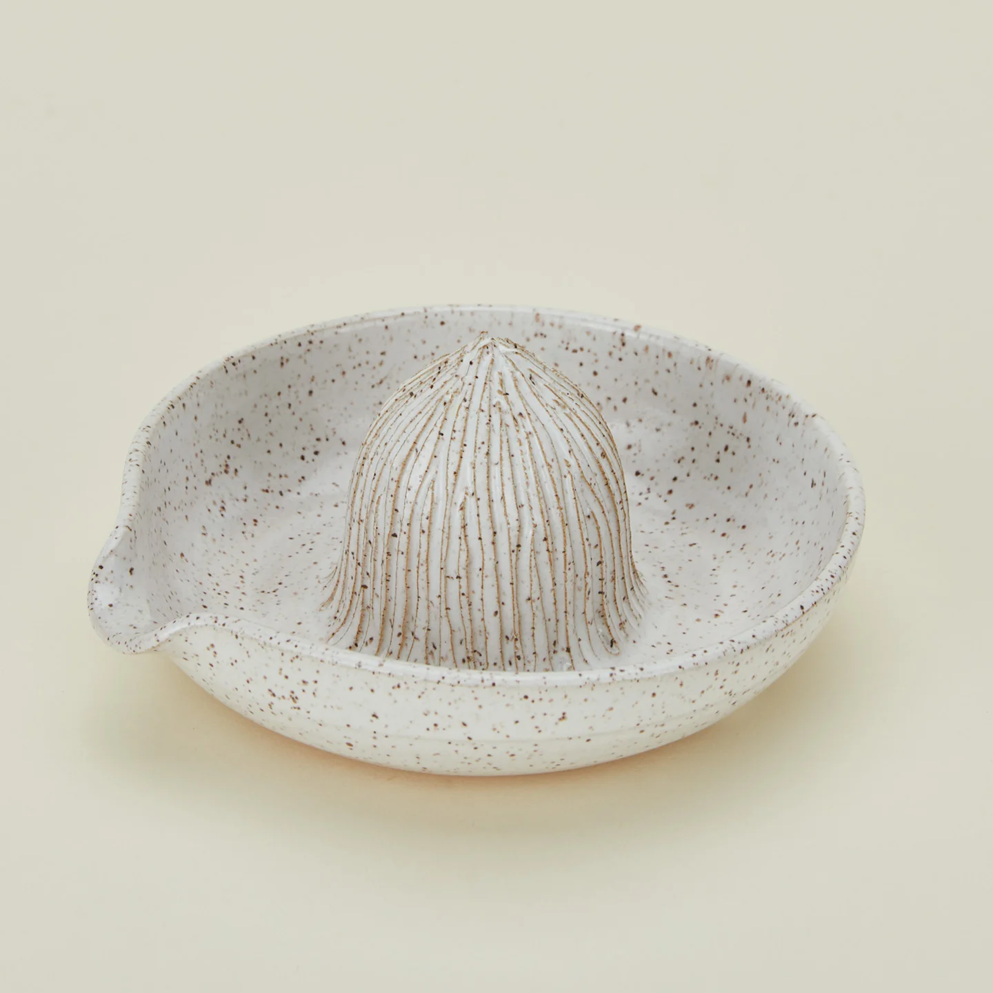 Citrus Juicer - White - Image 3