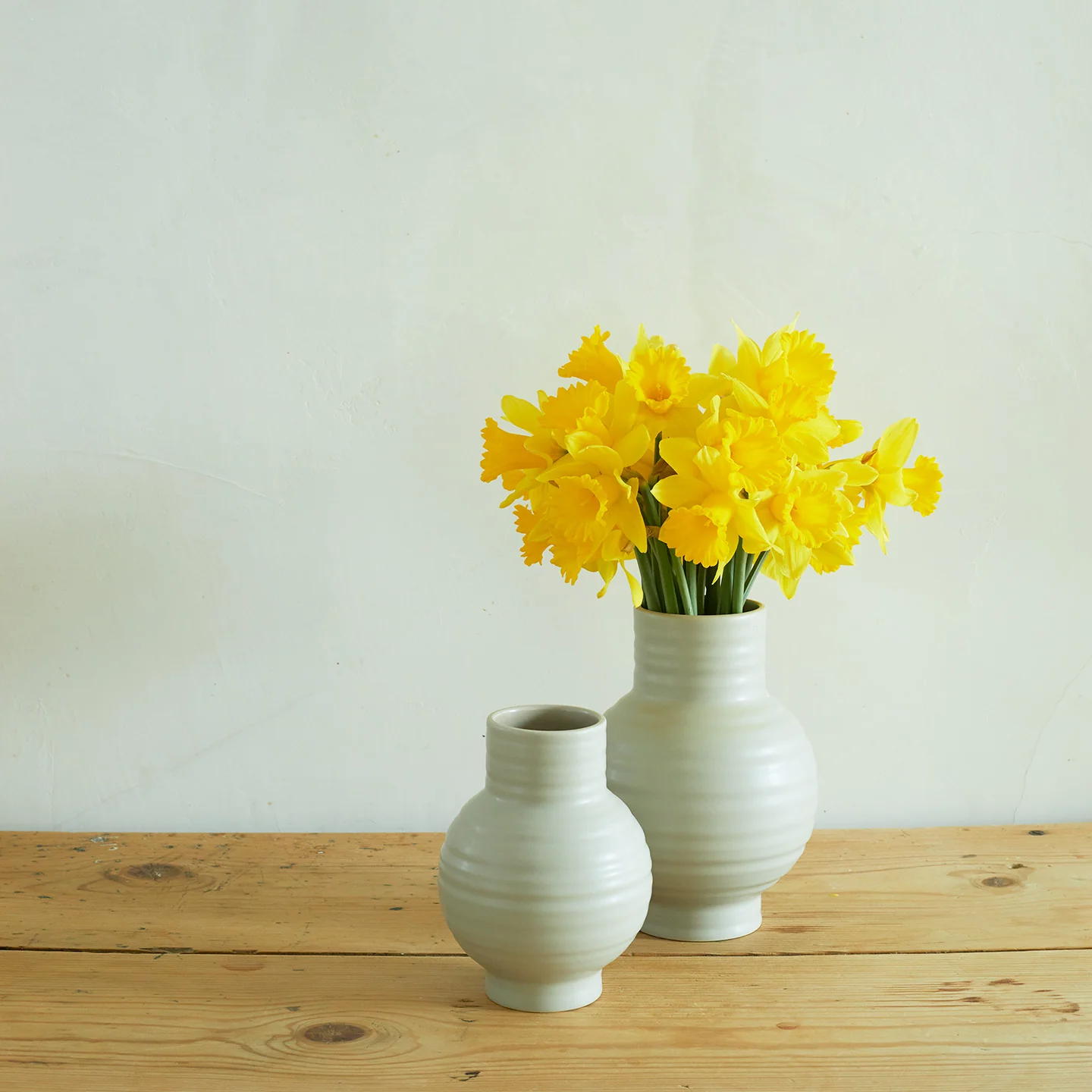 Essential Ceramic Vase - Light Grey - Image 6