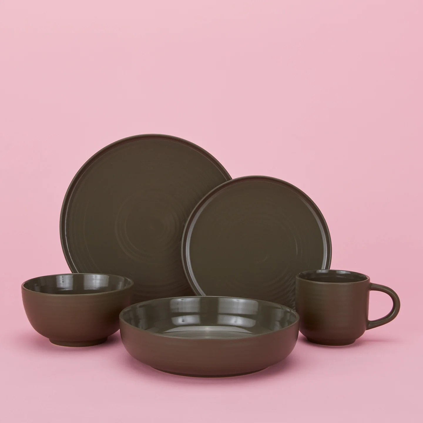 Essential Dinner Plate, Set of 4 - Olive - Image 4