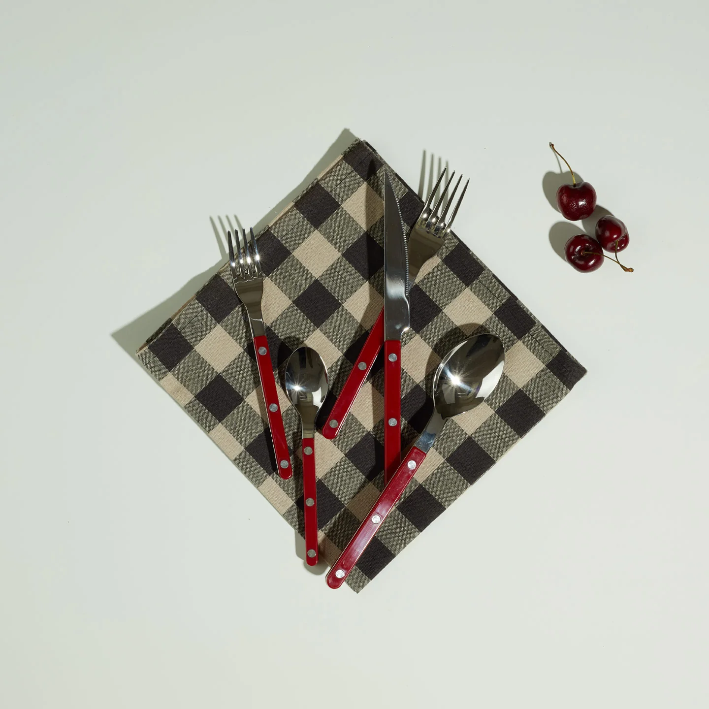 Essential Gingham Dinner Napkin, Set of 4 - Light Grey/Black - Image 5