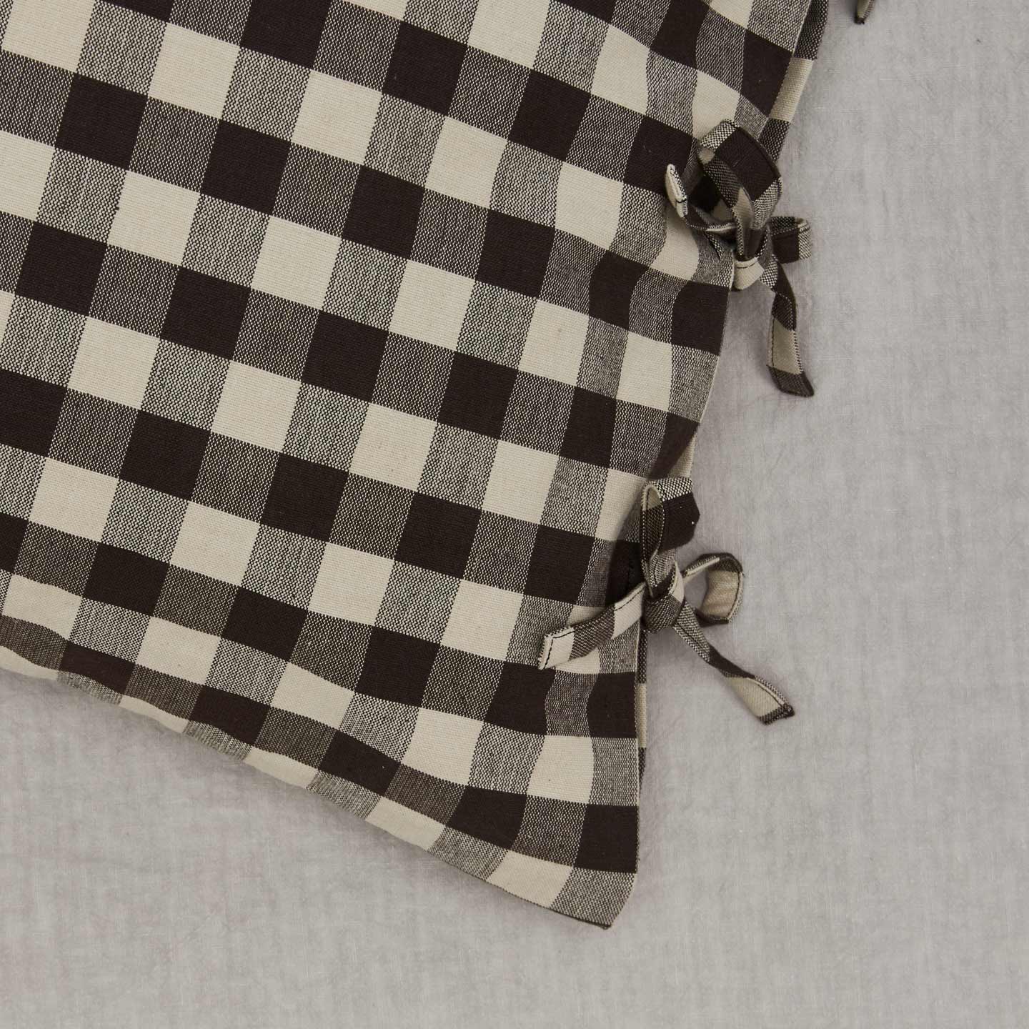 Essential Gingham Pillowcases, Set of 2 - Light Grey/Black - Image 2