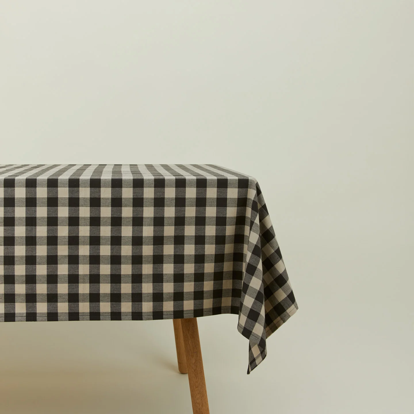 Essential Gingham Tablecloth - Light Grey/Black