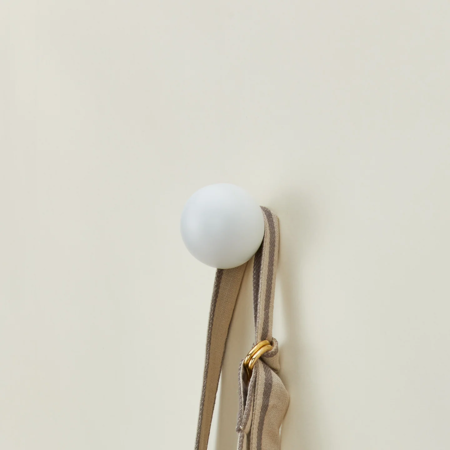 Essential Sphere Hook - White - Image 2