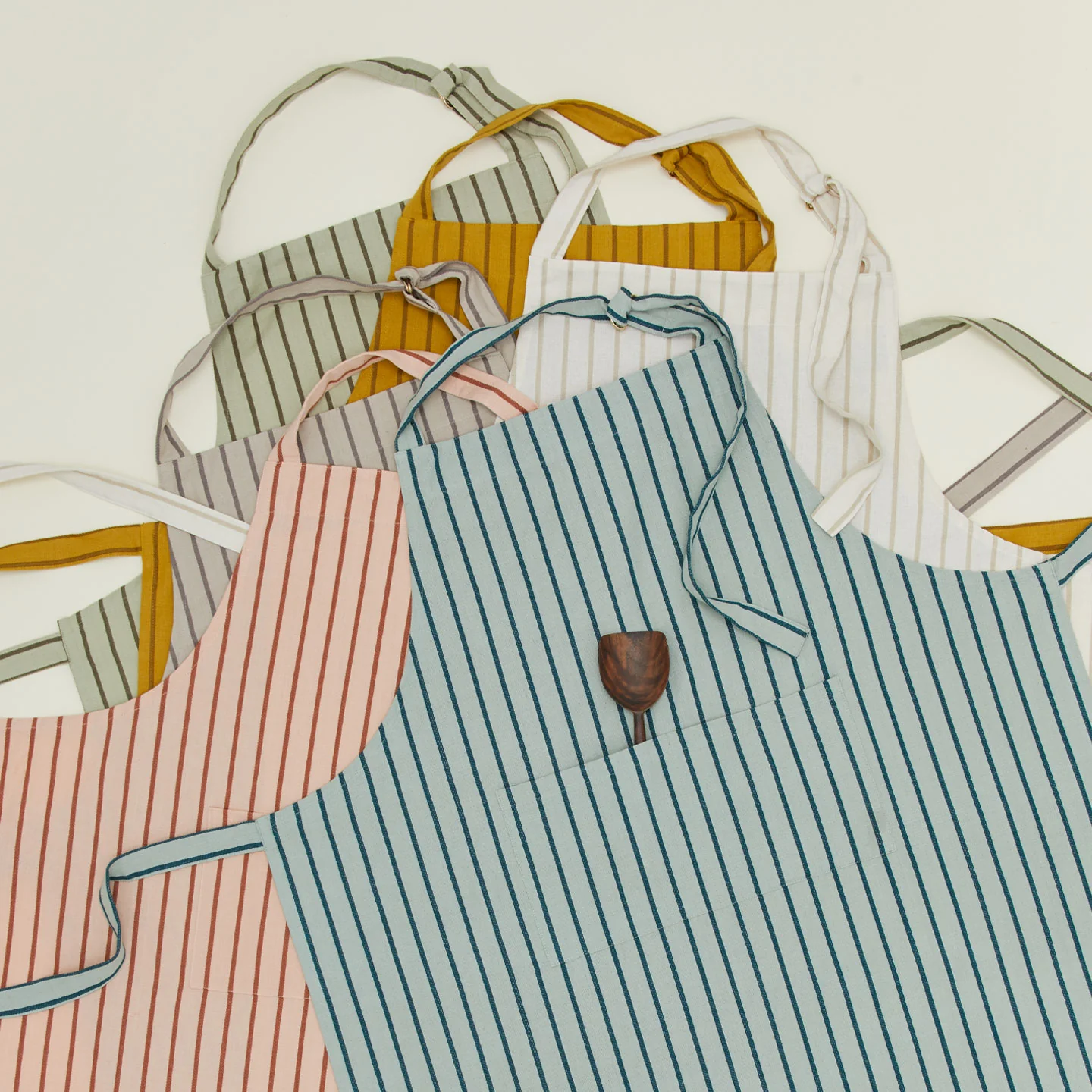 Essential Striped Apron - Light Grey/Dark Grey - Image 3