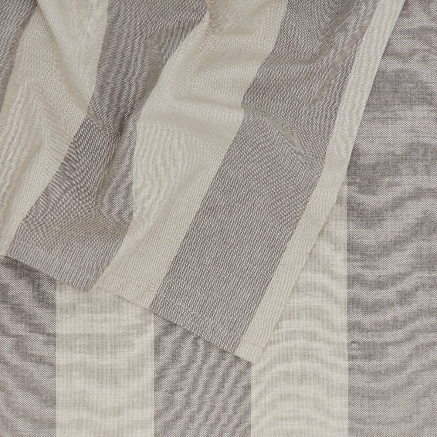 Essential Striped Tablecloth - Light Grey/Dark Grey - Image 4