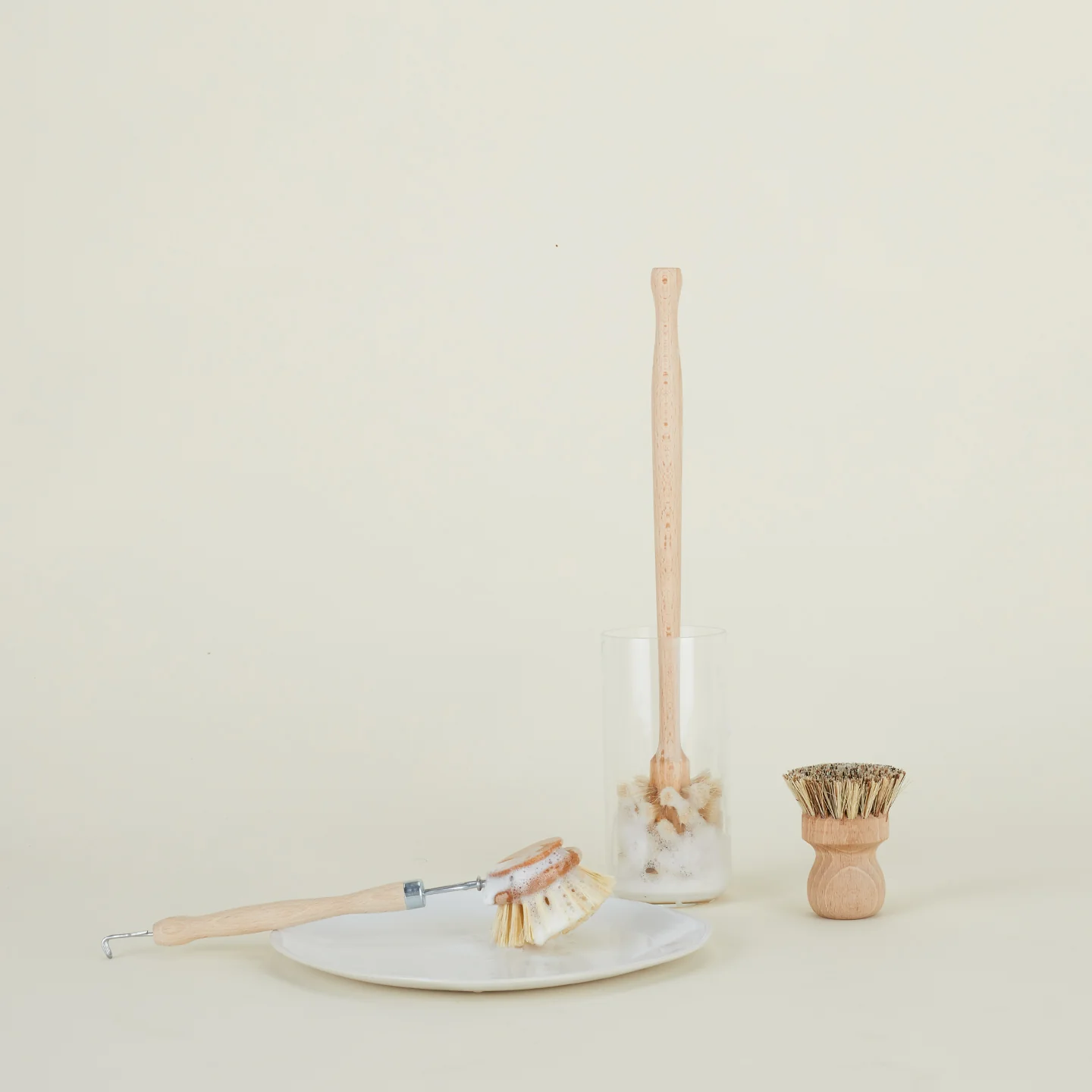 Essential Wood Handled Scrubber + Replacement Brush - Image 3