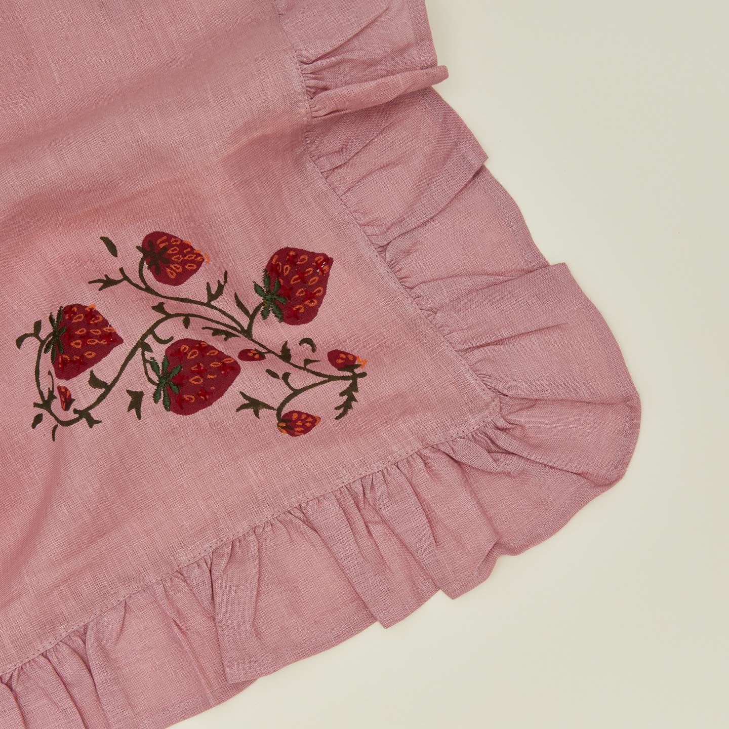 Fraises De Bois Napkins, Set of 4 - Image 3