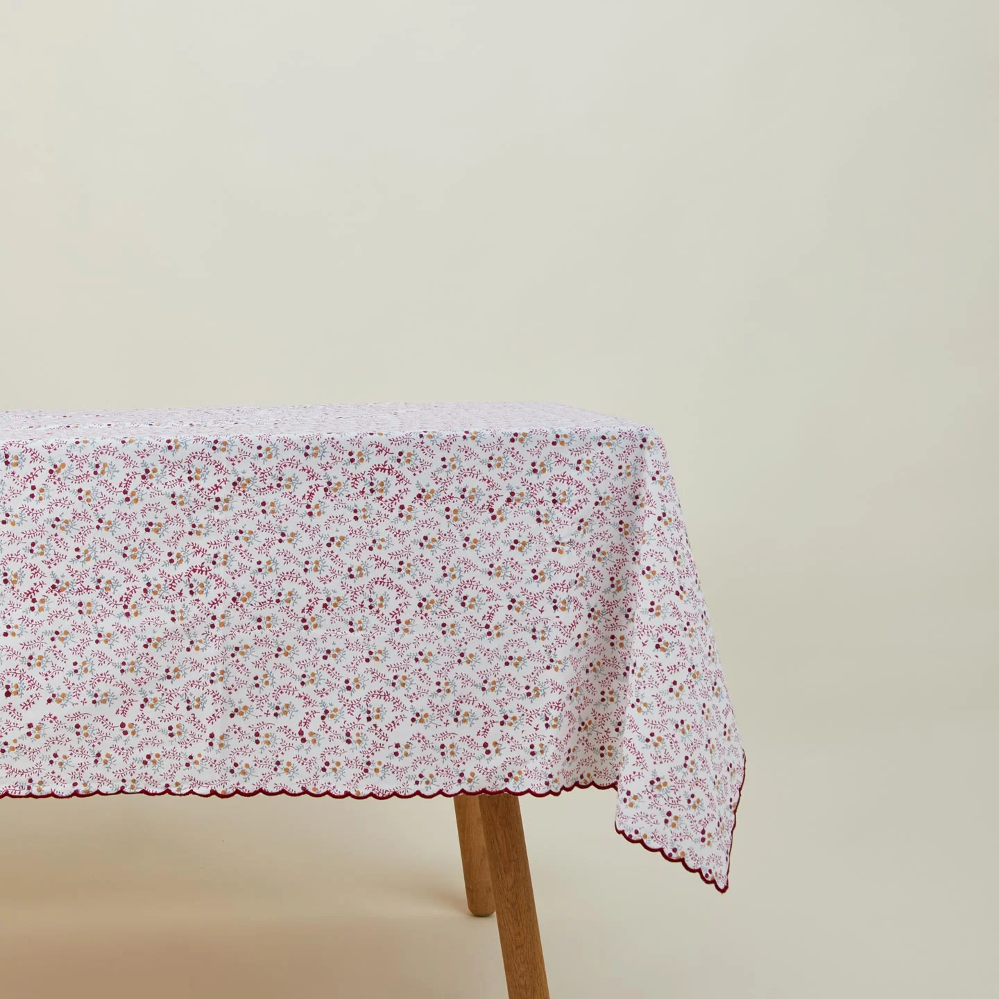 Little Flowers Rectangular Tablecloth - Maroon