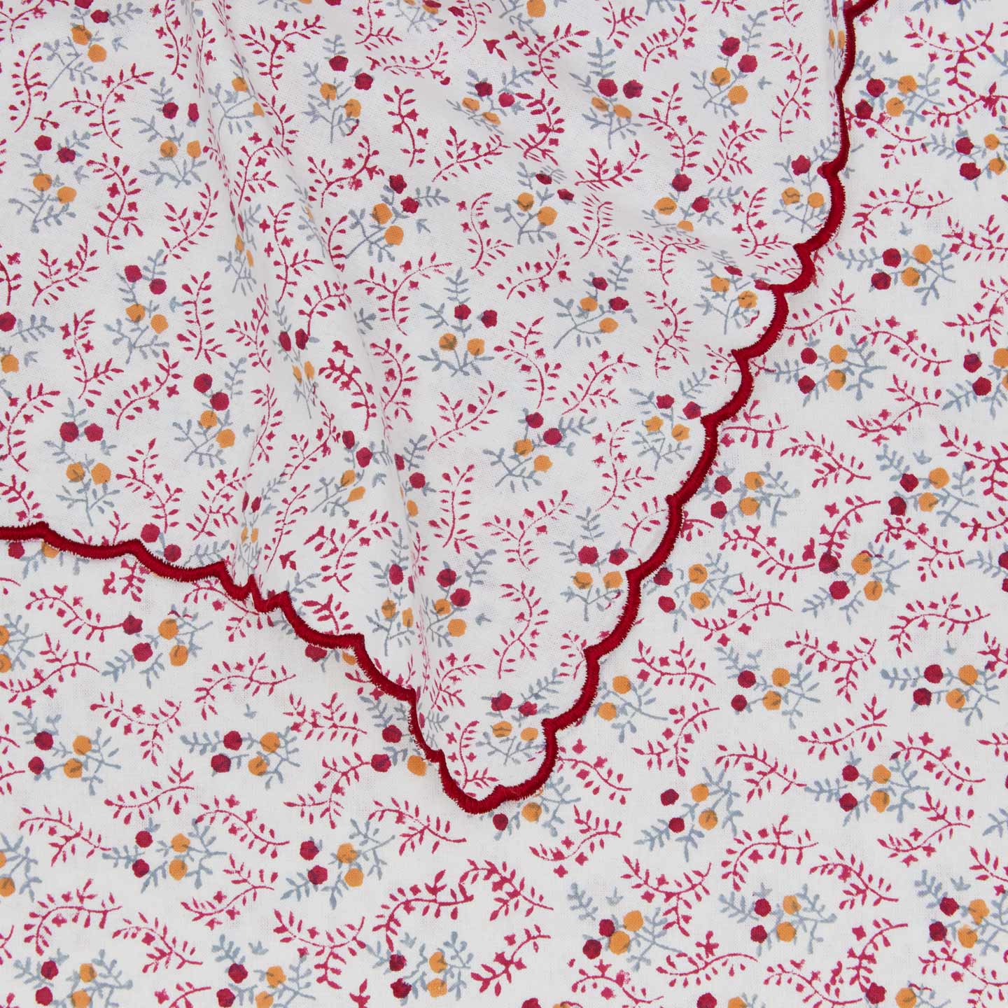 Little Flowers Rectangular Tablecloth - Maroon - Image 3