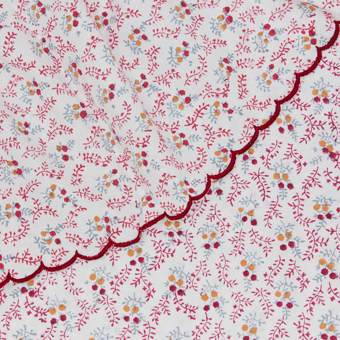 Little Flowers Round Tablecloth - Maroon - Image 3