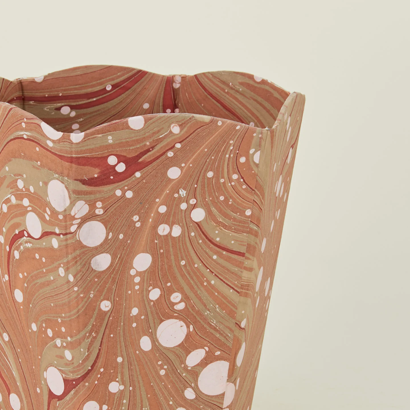 Marbleized Scalloped Wastebasket - Mocha Marble - Image 4
