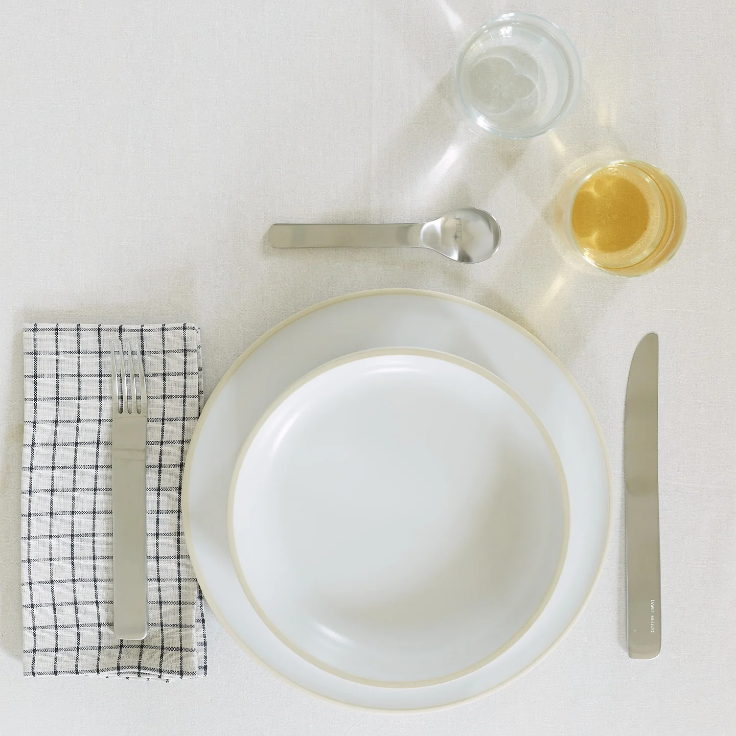 Modernist Dinner Plate - Image 3