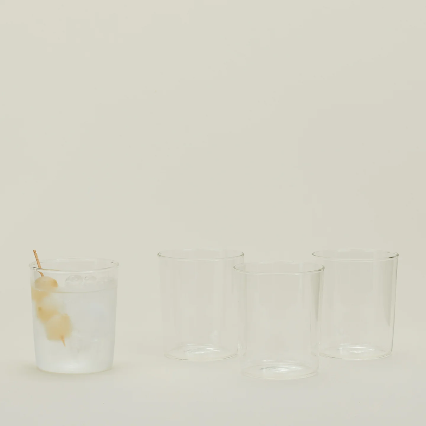 Essential Glassware, Set of 4 - Clear - Image 5