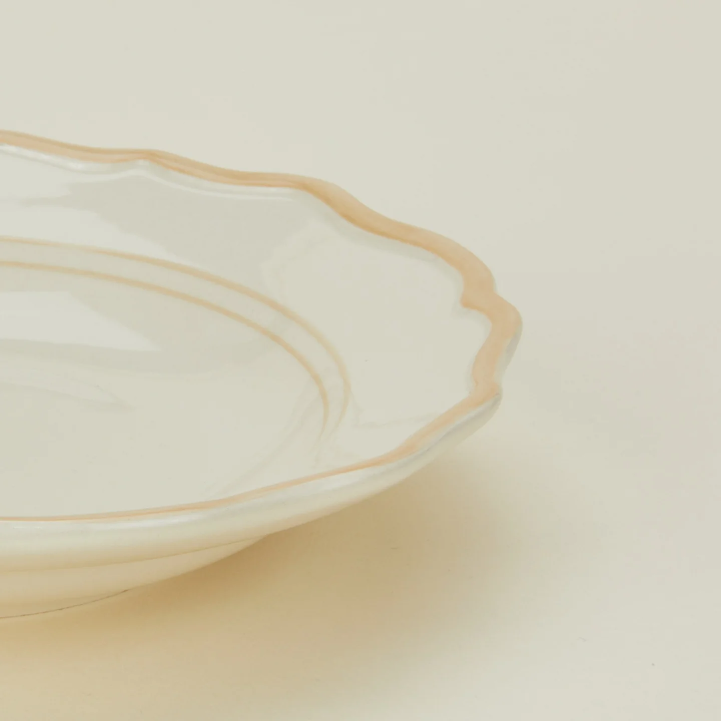 Ogee Edge Pasta Bowl - Latte - Image 4
