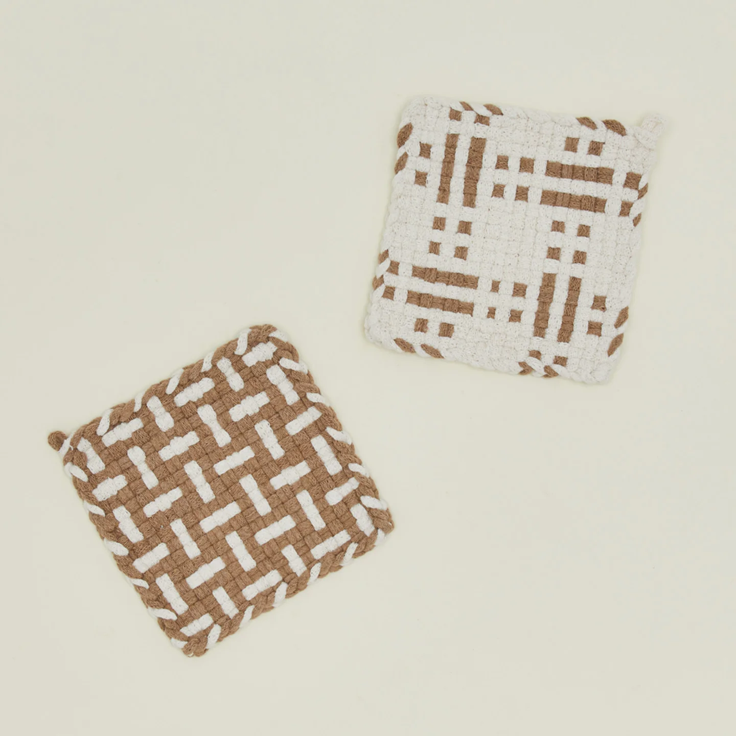 Parquet Handwoven Pot Holder - Flax/White - Image 3