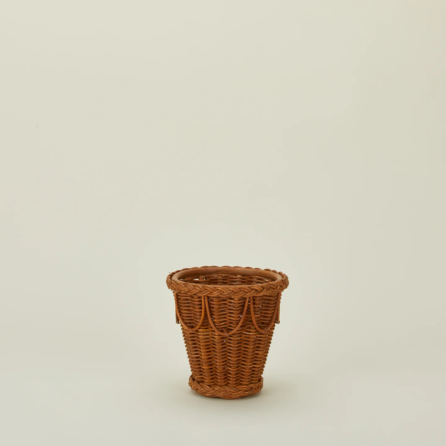Pinet Plant Pot - Image 4