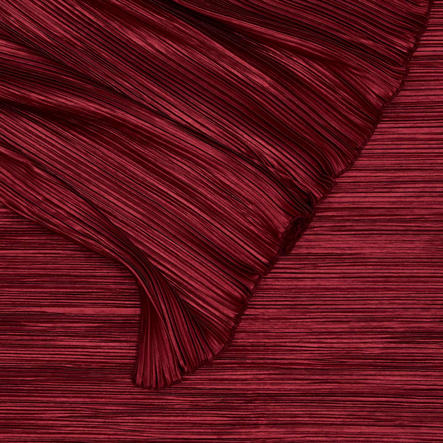 Pleated Tablecloth - Red - Image 4