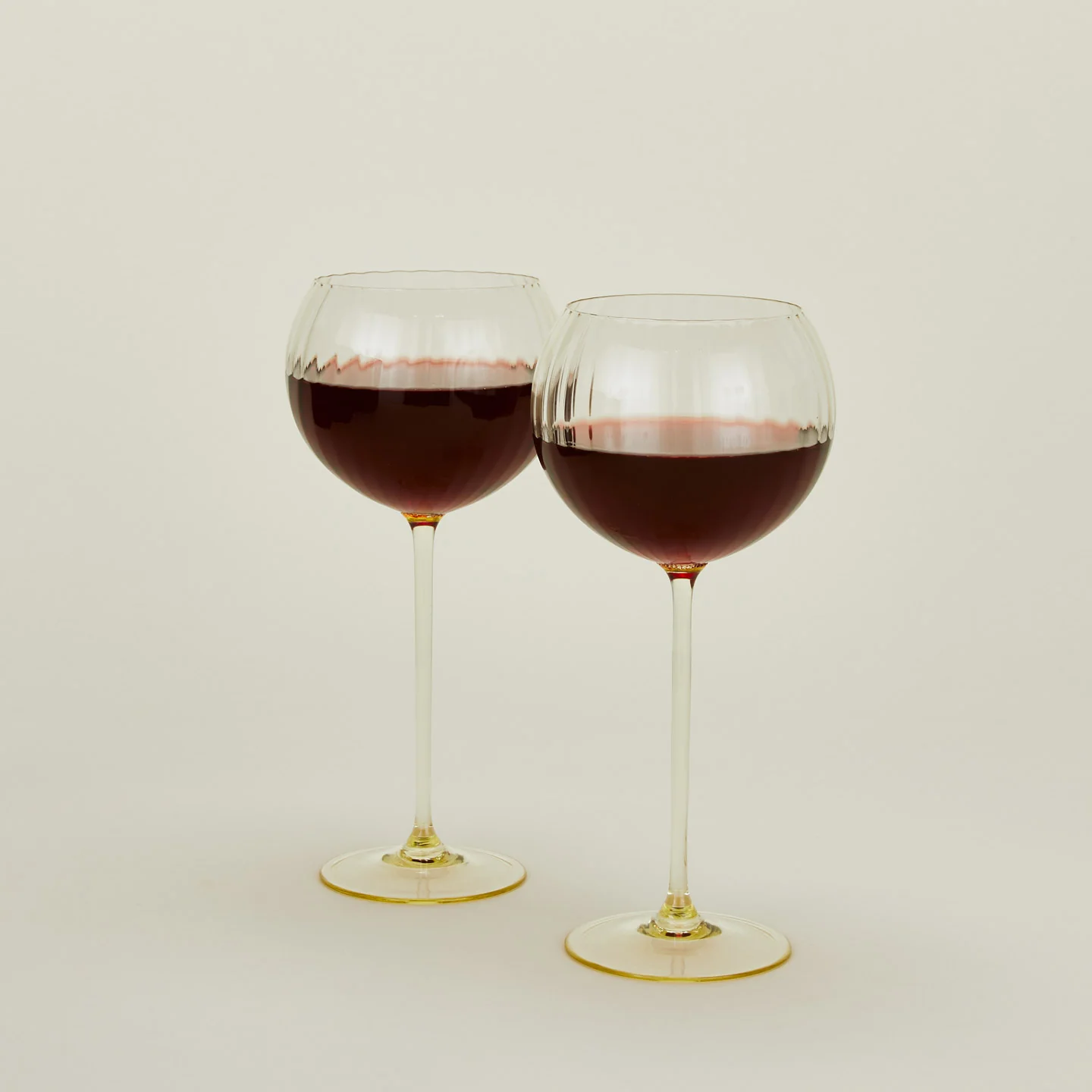 Ribbed Red Wine Glass, Set of 2 - Amber - Image 2