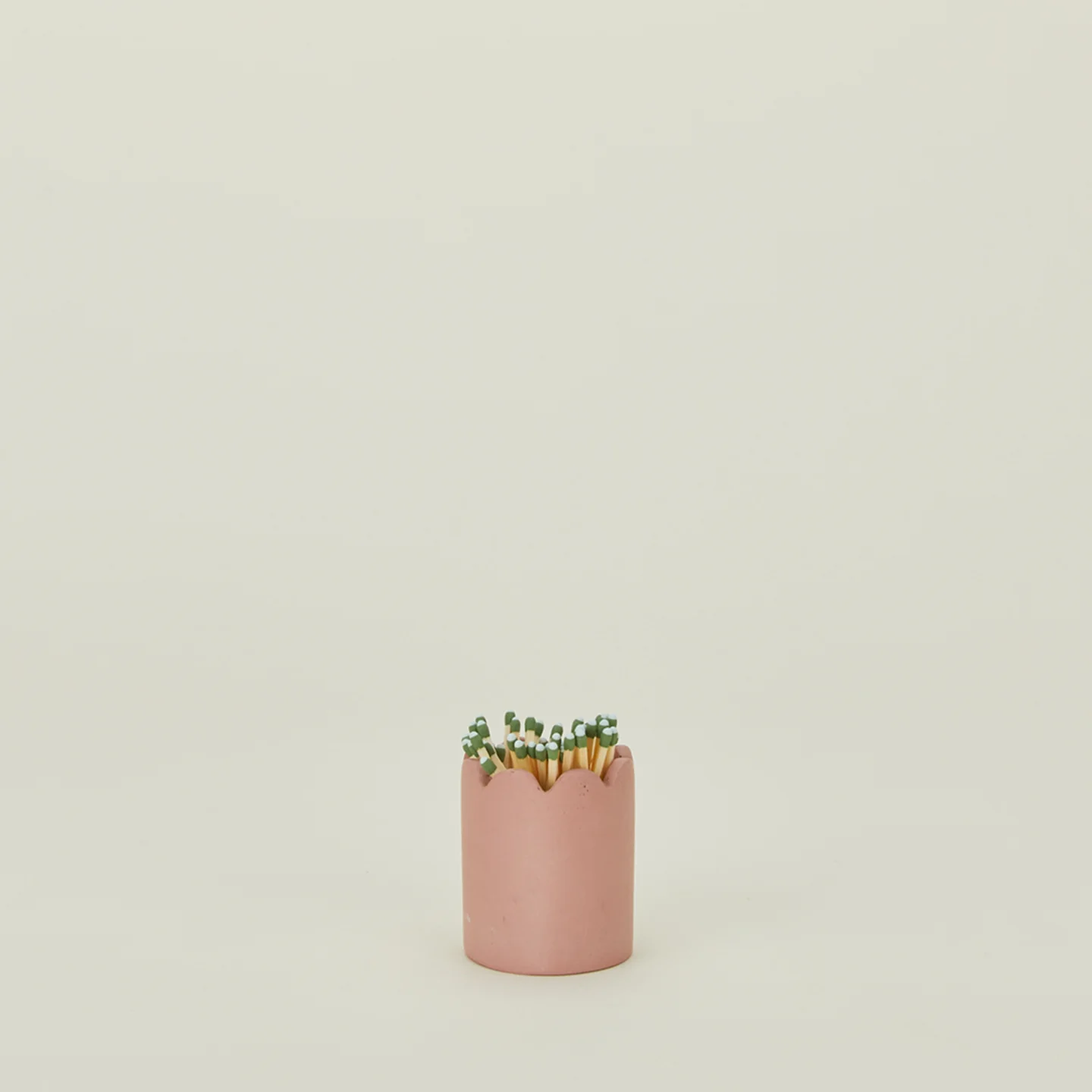 Scalloped Match Striker - Pink