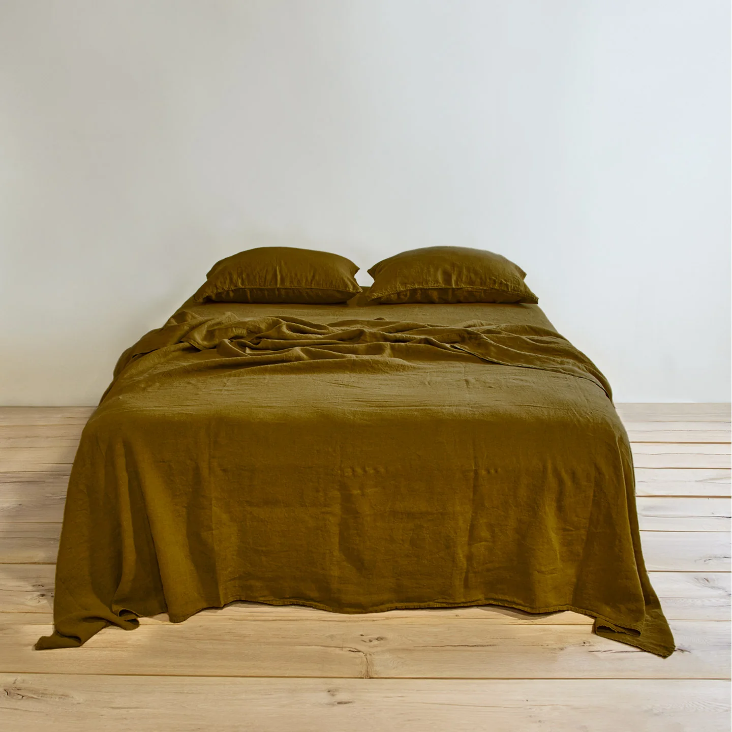 Simple Linen Fitted Sheet - Bronze - Image 2