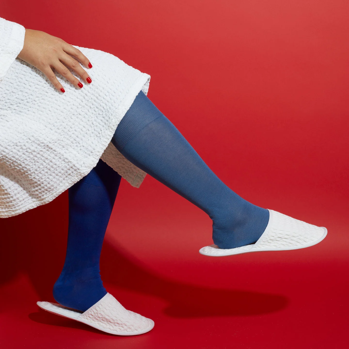 Simple Waffle Slippers - White - Image 4