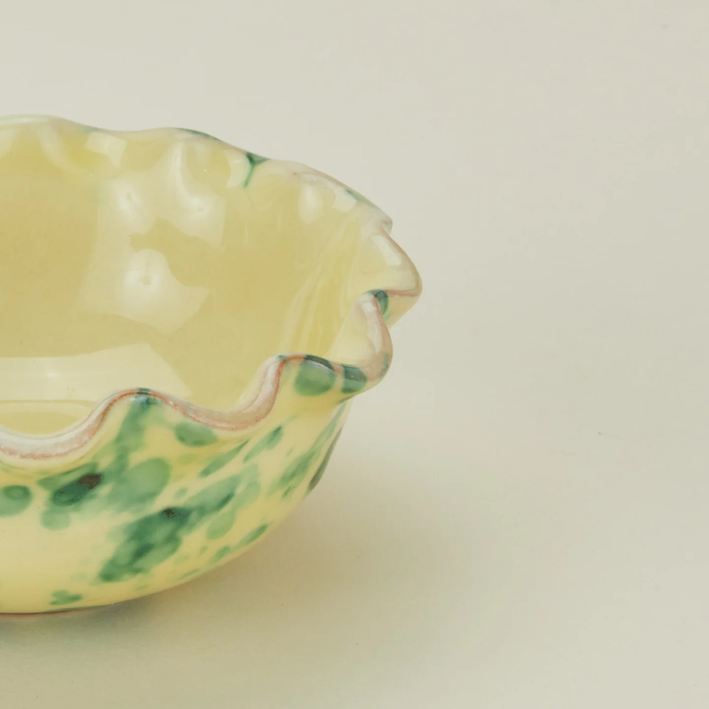 Splatter Scallop Bowl - Yellow/Green - Image 4