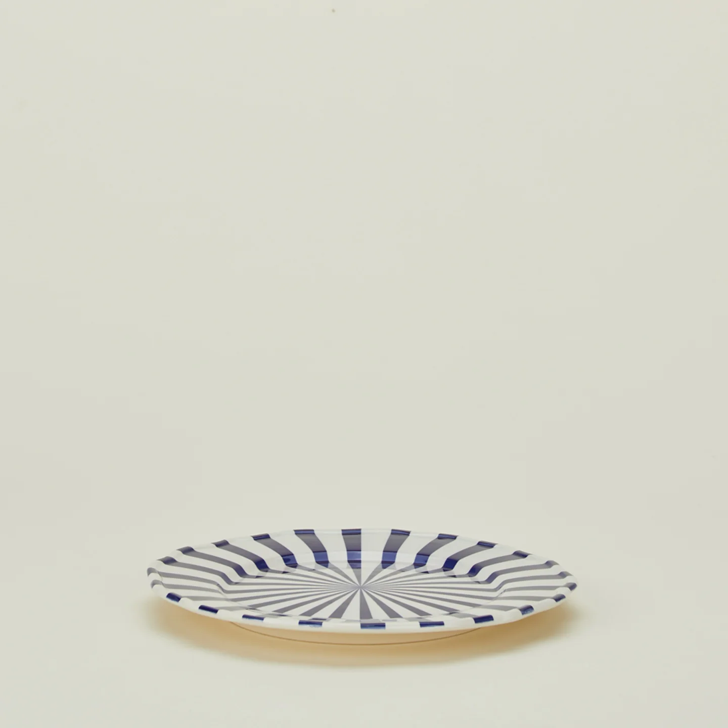 Starburst Dinner Plate - Image 2